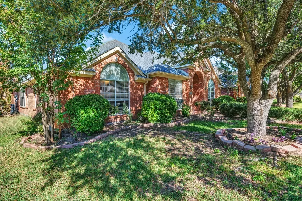 4 Bed 2 Bath Traditional Suburban Family Home in Allen, TX - 3