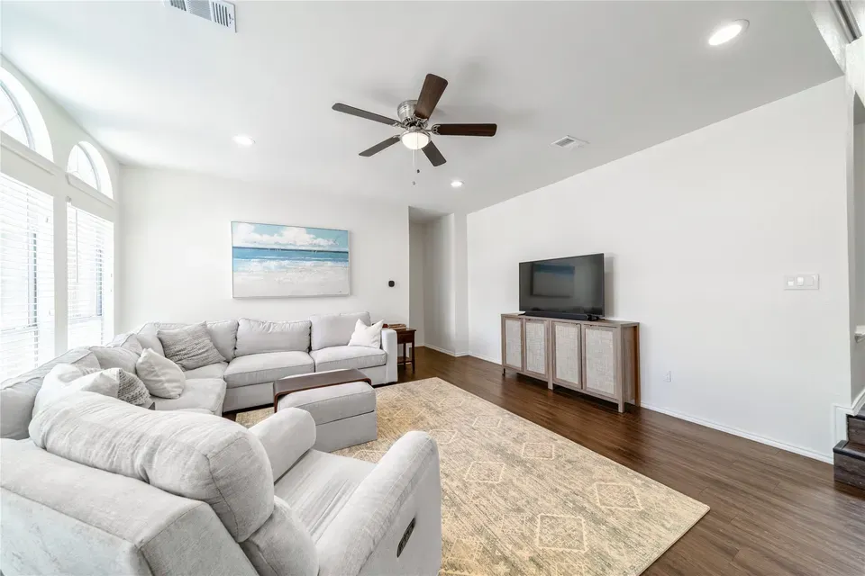 4 Bed 2 Bath Traditional Suburban Family Home in Allen, TX - 4