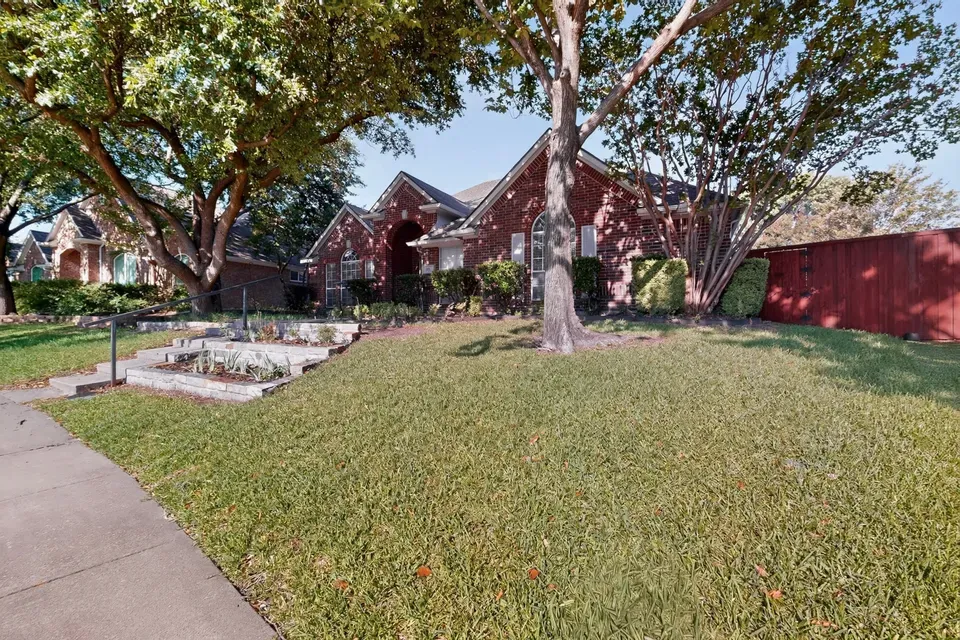 4 Bed 2 Bath Traditional Suburban Family Home in Allen, TX - 4
