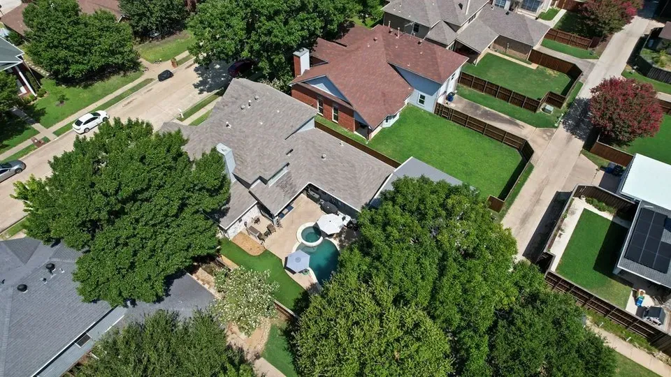 4 Bed 2 Bath Traditional Suburban Family Home in Allen, TX - 4