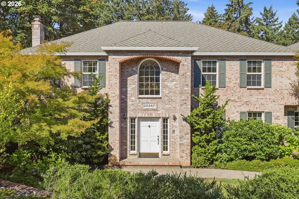 4 Bed 2 Bath Traditional Suburban Family Home in Beaverton, OR - 2
