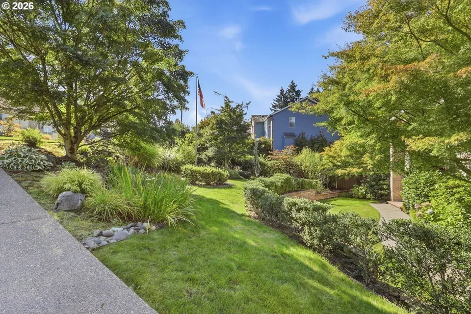 4 Bed 2 Bath Traditional Suburban Family Home in Beaverton, OR - 3
