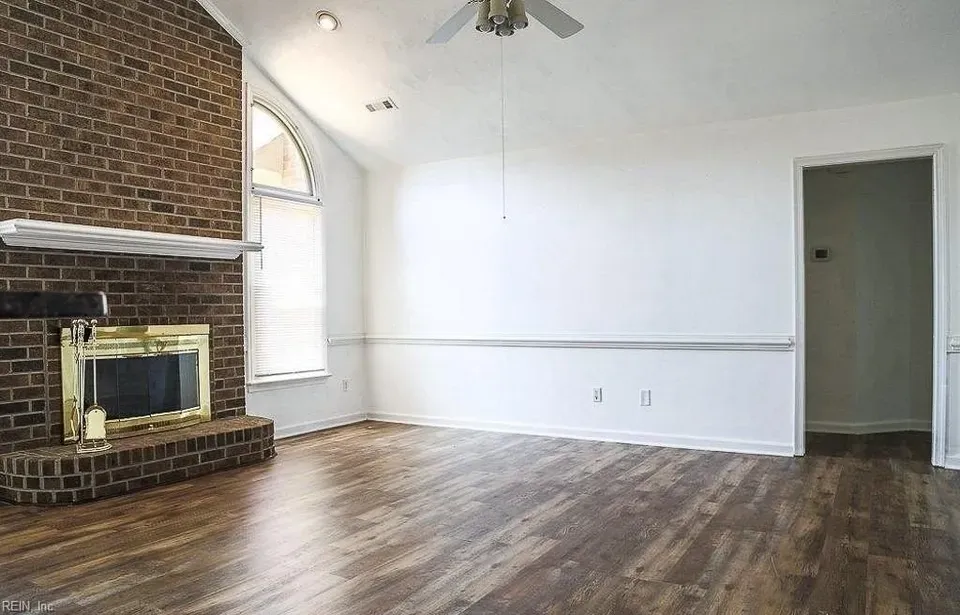 4 Bed 2 Bath Traditional Suburban Family Home in Chesapeake, VA - 5