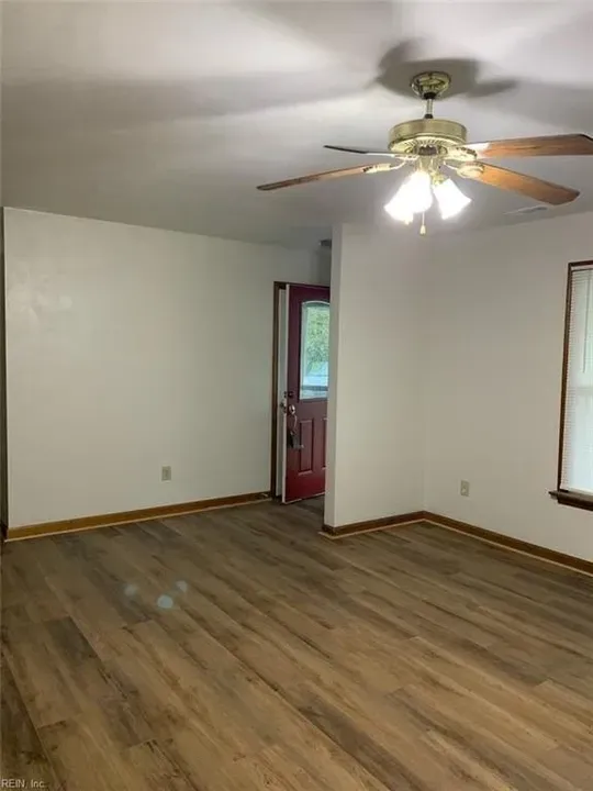 4 Bed 2 Bath Traditional Suburban Family Home in Chesapeake, VA - 4