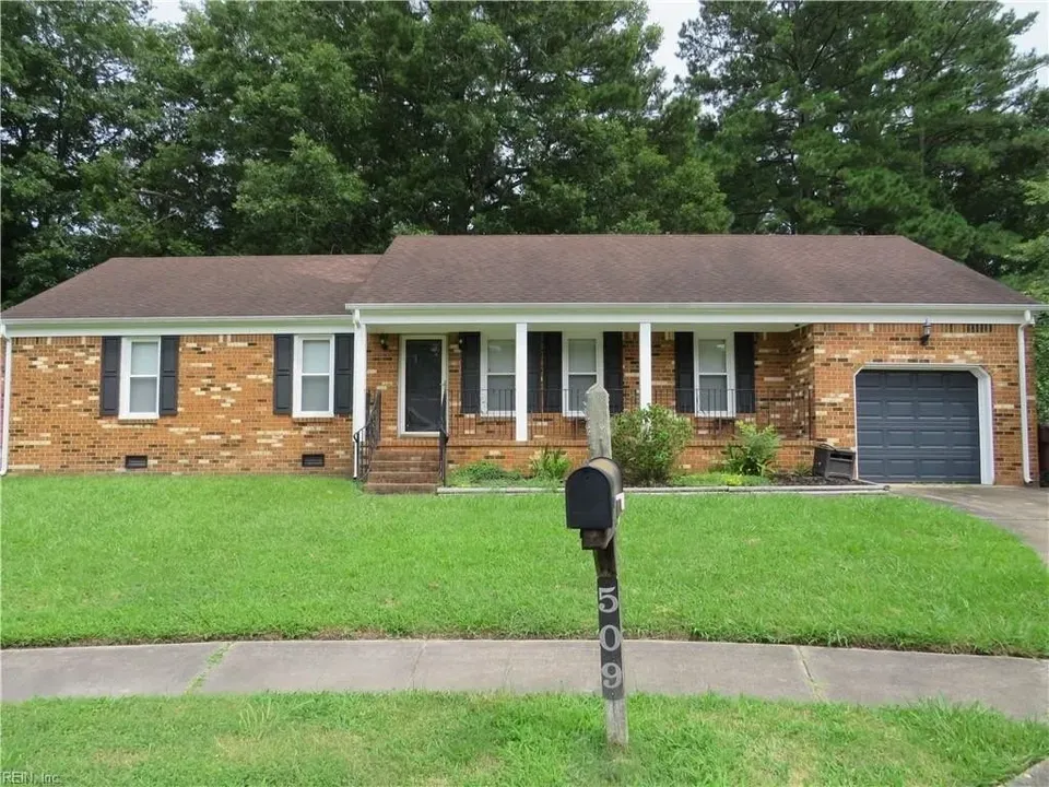 4 Bed 2 Bath Traditional Suburban Family Home in Chesapeake, VA - 1