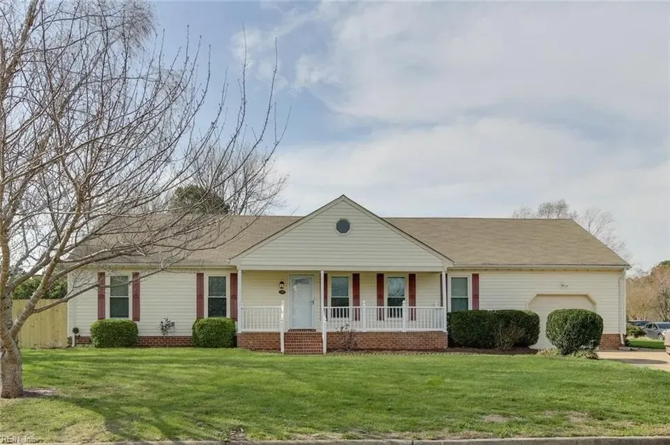 4 Bed 2 Bath Traditional Suburban Family Home in Chesapeake, VA