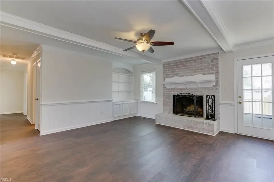 4 Bed 2 Bath Traditional Suburban Family Home in Chesapeake, VA - 2