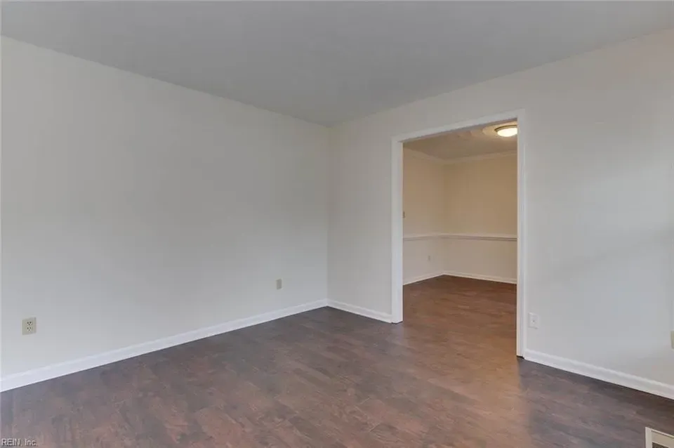 4 Bed 2 Bath Traditional Suburban Family Home in Chesapeake, VA - 4