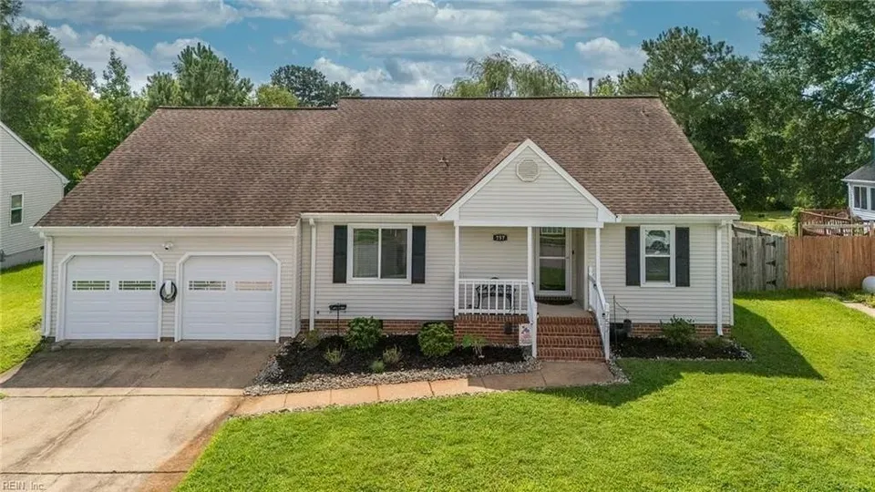 4 Bed 2 Bath Traditional Suburban Family Home in Chesapeake, VA