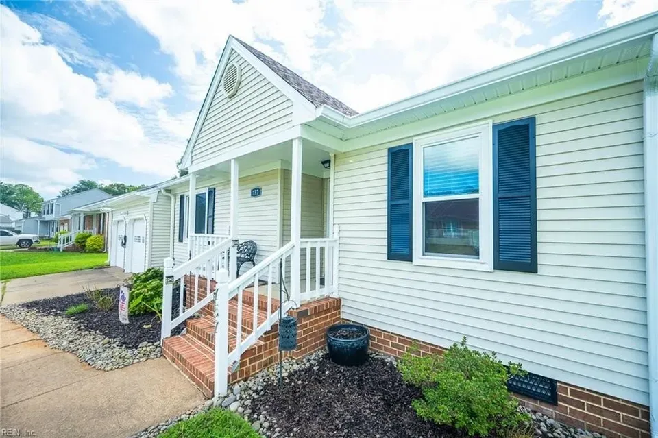4 Bed 2 Bath Traditional Suburban Family Home in Chesapeake, VA - 2