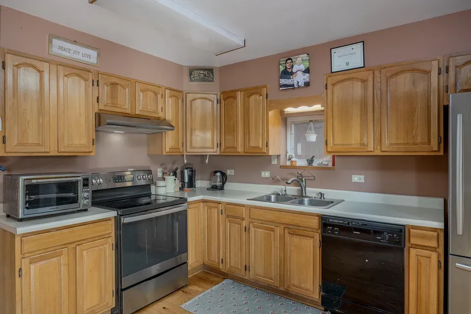 4 Bed 2 Bath Traditional Suburban Family Home in Fairbanks, AK - 3