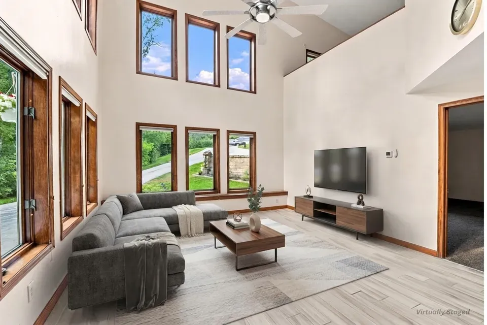4 Bed 2 Bath Traditional Suburban Family Home in Green Bay, WI - 5