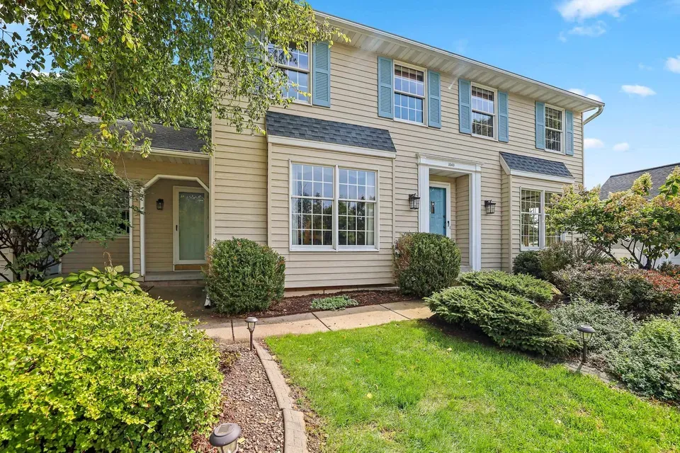 4 Bed 2 Bath Traditional Suburban Family Home in Green Bay, WI - 2