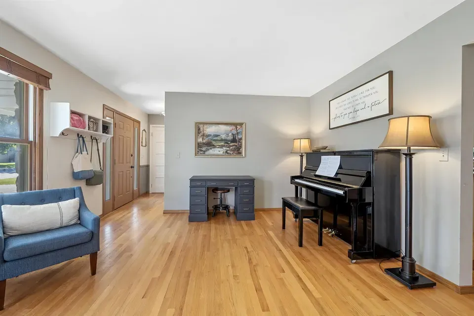4 Bed 2 Bath Traditional Suburban Family Home in Green Bay, WI - 5