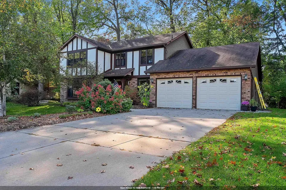 4 Bed 2 Bath Traditional Suburban Family Home in Green Bay, WI - 1