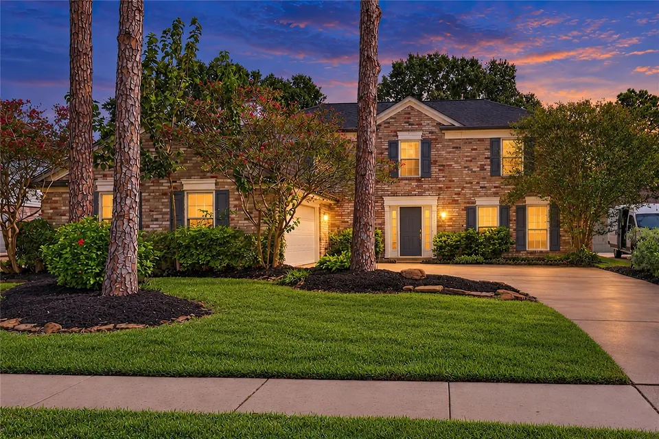 4 Bed 2 Bath Traditional Suburban Family Home in Houston, TX - Hero