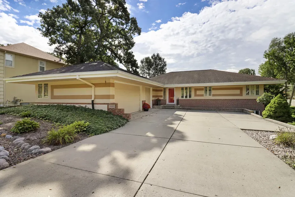 4 Bed 2 Bath Traditional Suburban Family Home in Kenosha, WI - 2