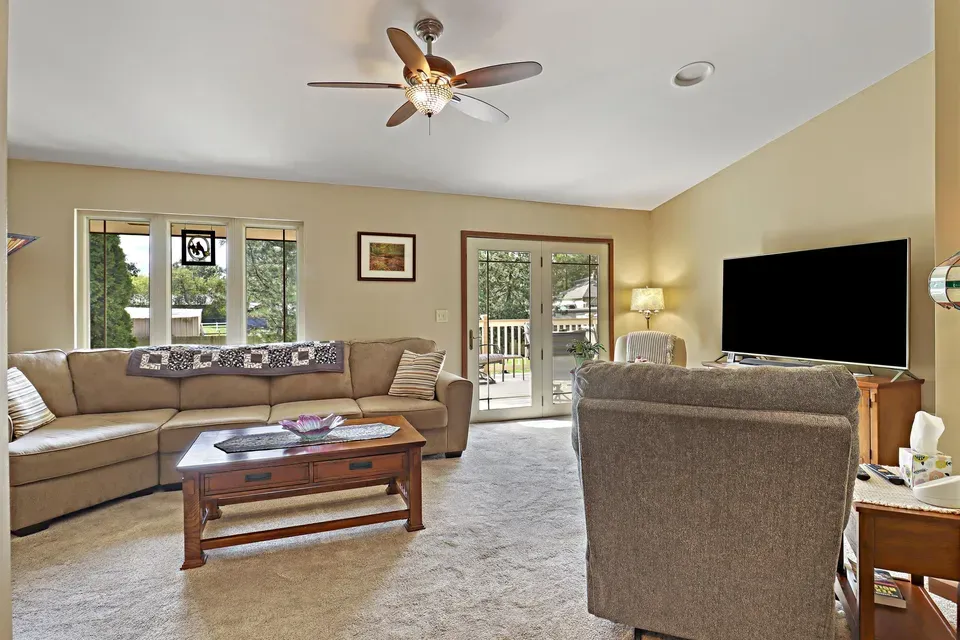 4 Bed 2 Bath Traditional Suburban Family Home in Kenosha, WI - 5
