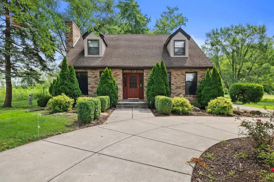 4 Bed 2 Bath Traditional Suburban Family Home in Kenosha, WI - 1