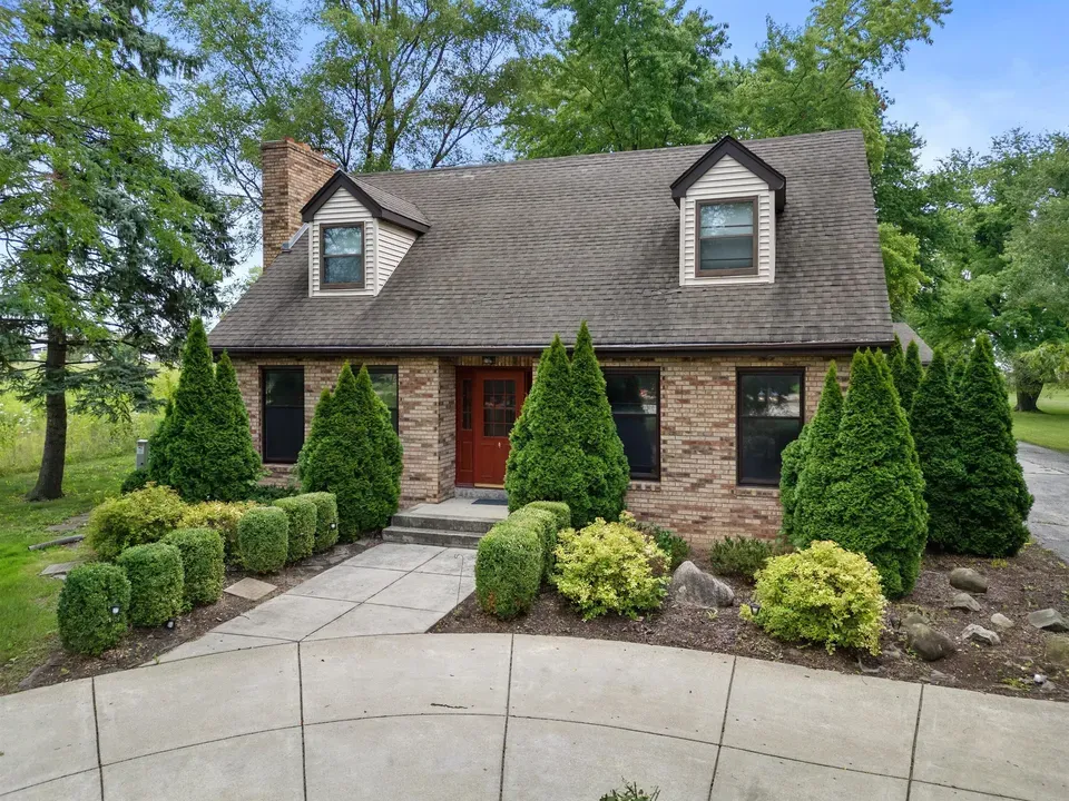 4 Bed 2 Bath Traditional Suburban Family Home in Kenosha, WI - 2
