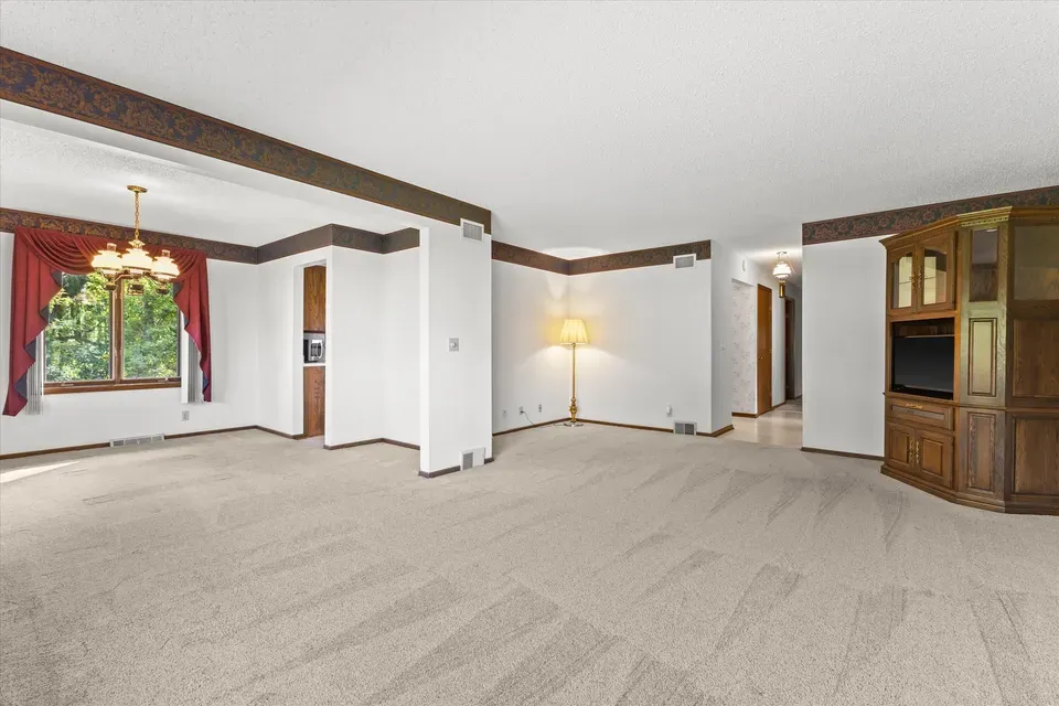 4 Bed 2 Bath Traditional Suburban Family Home in Kenosha, WI - 3