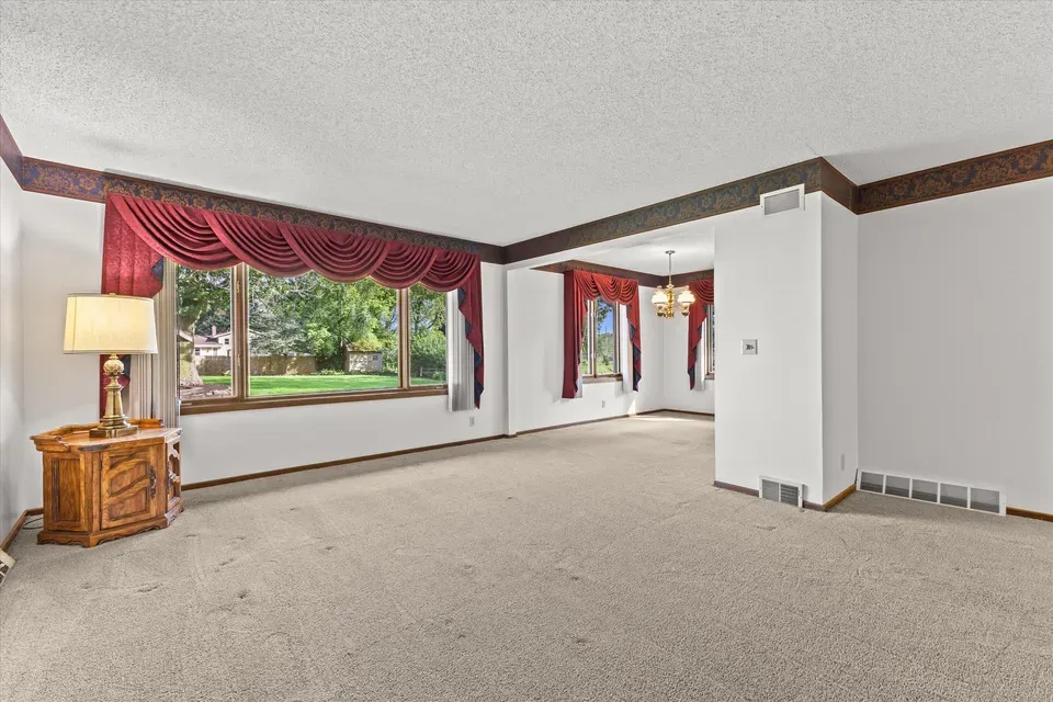 4 Bed 2 Bath Traditional Suburban Family Home in Kenosha, WI - 4