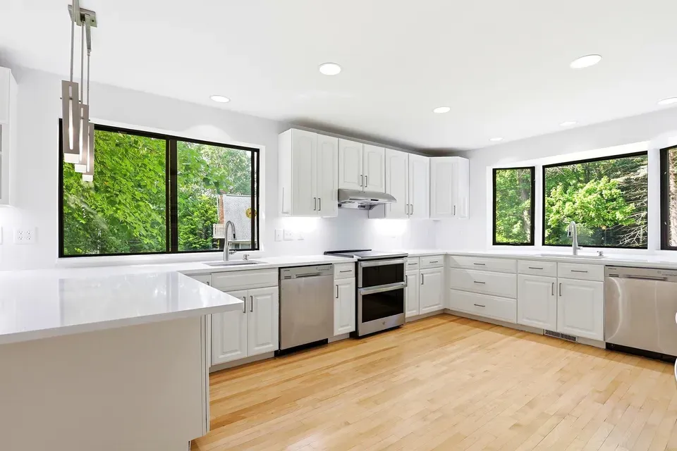 4 Bed 2 Bath Traditional Suburban Family Home in Manchester, NH - 5