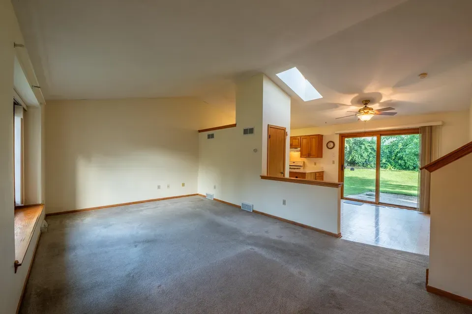 4 Bed 2 Bath Traditional Suburban Family Home in Milwaukee, WI - 4