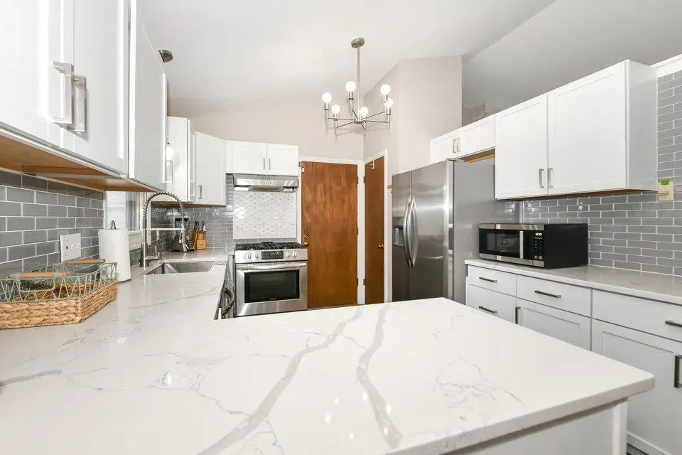 4 Bed 2 Bath Traditional Suburban Family Home in Milwaukee, WI - 3