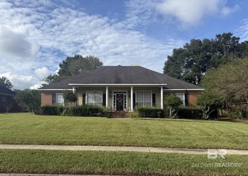 4 Bed 2 Bath Traditional Suburban Family Home in Mobile, AL