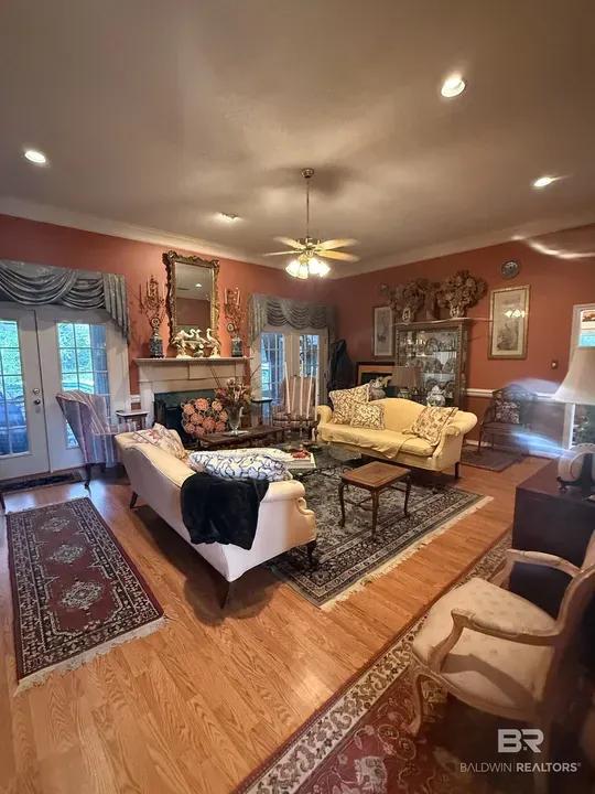 4 Bed 2 Bath Traditional Suburban Family Home in Mobile, AL - 4