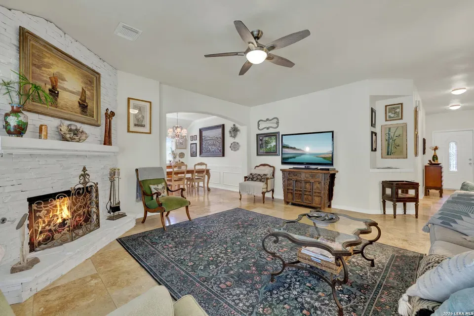 4 Bed 2 Bath Traditional Suburban Family Home in New Braunfels, TX - 3