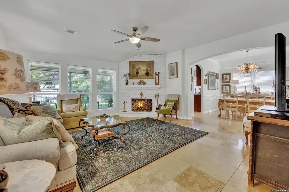4 Bed 2 Bath Traditional Suburban Family Home in New Braunfels, TX - 4