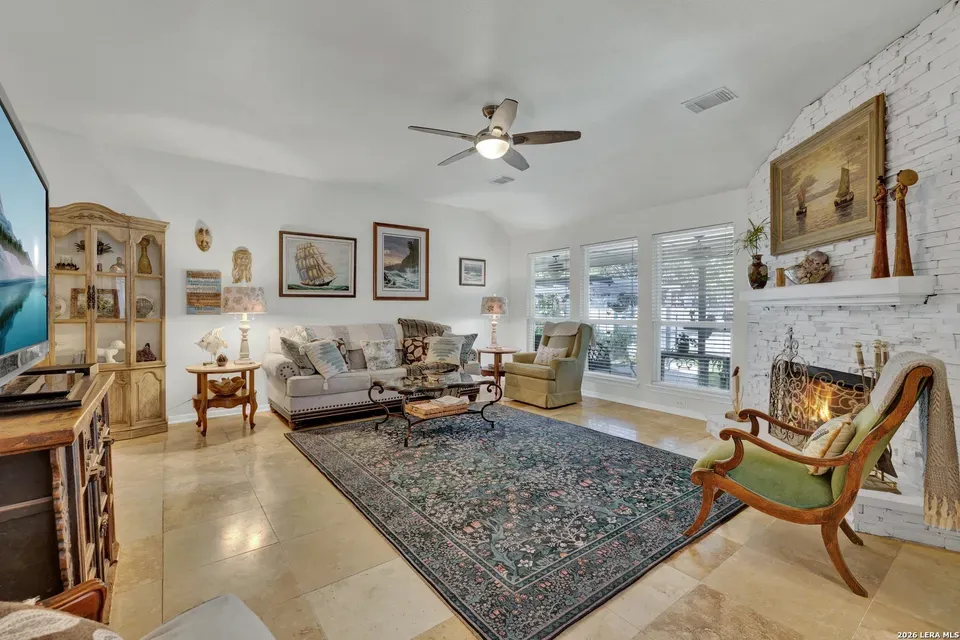 4 Bed 2 Bath Traditional Suburban Family Home in New Braunfels, TX - 5