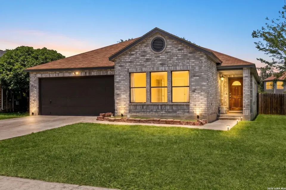 4 Bed 2 Bath Traditional Suburban Family Home in New Braunfels, TX - 1