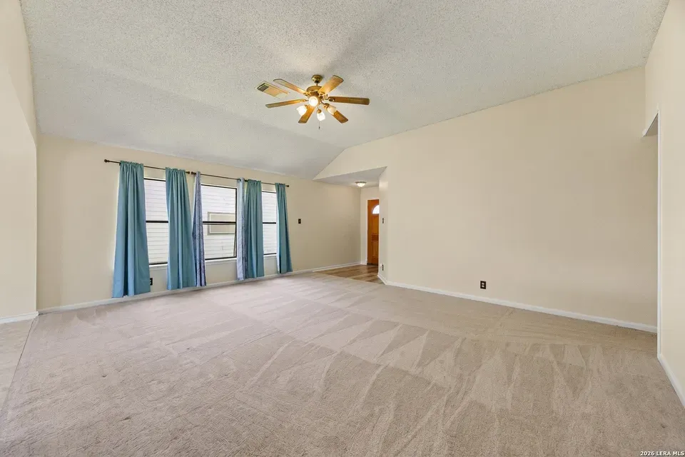 4 Bed 2 Bath Traditional Suburban Family Home in New Braunfels, TX - 3
