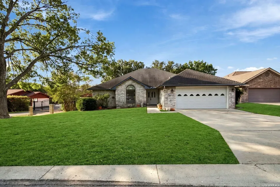 4 Bed 2 Bath Traditional Suburban Family Home in New Braunfels, TX