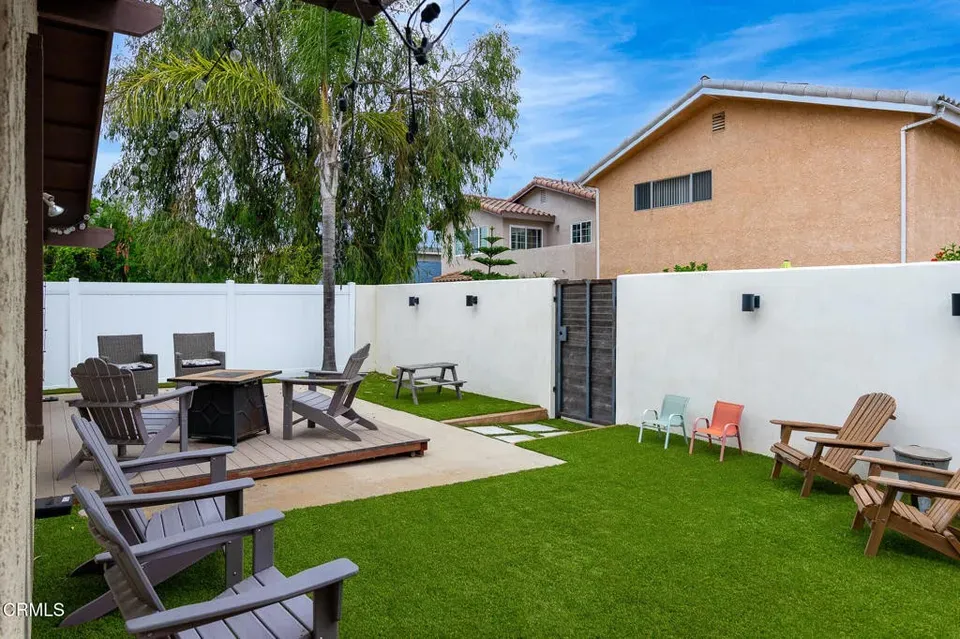 4 Bed 2 Bath Traditional Suburban Family Home in Oxnard, CA - 2