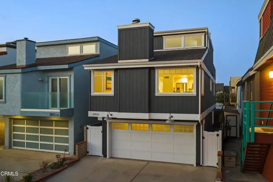 4 Bed 2 Bath Traditional Suburban Family Home in Oxnard, CA - 1