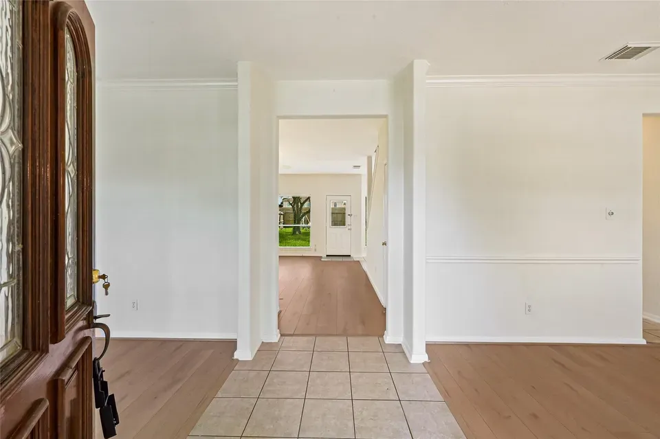 4 Bed 2 Bath Traditional Suburban Family Home in Pearland, TX - 3