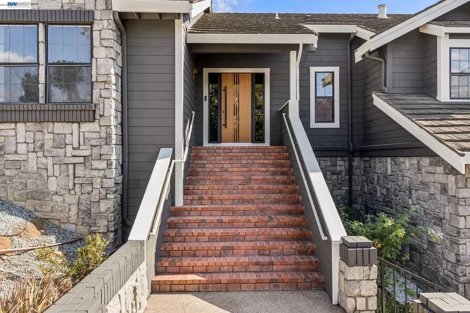 4 Bed 2 Bath Traditional Suburban Family Home in San Jose, CA - 4
