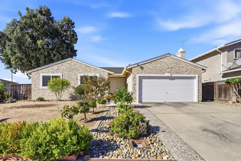 4 Bed 2 Bath Traditional Suburban Family Home in San Jose, CA