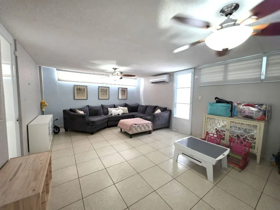 4 Bed 2 Bath Traditional Suburban Family Home in San Juan, PR - 4