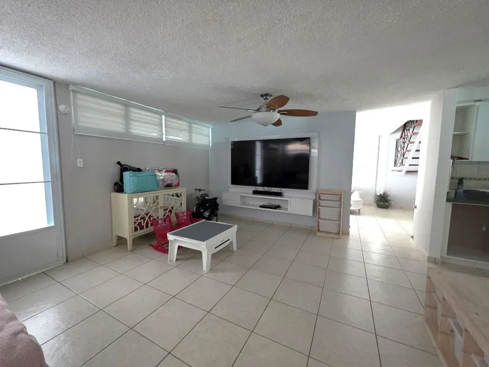 4 Bed 2 Bath Traditional Suburban Family Home in San Juan, PR - 5
