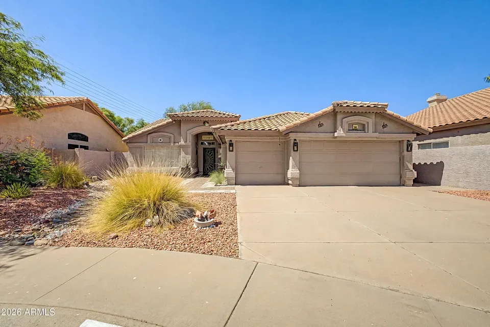 4 Bed 2 Bath Traditional Suburban Family Home in Scottsdale, AZ - 1