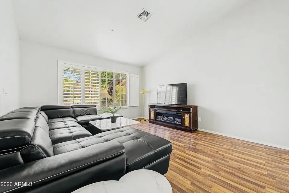 4 Bed 2 Bath Traditional Suburban Family Home in Scottsdale, AZ - 4
