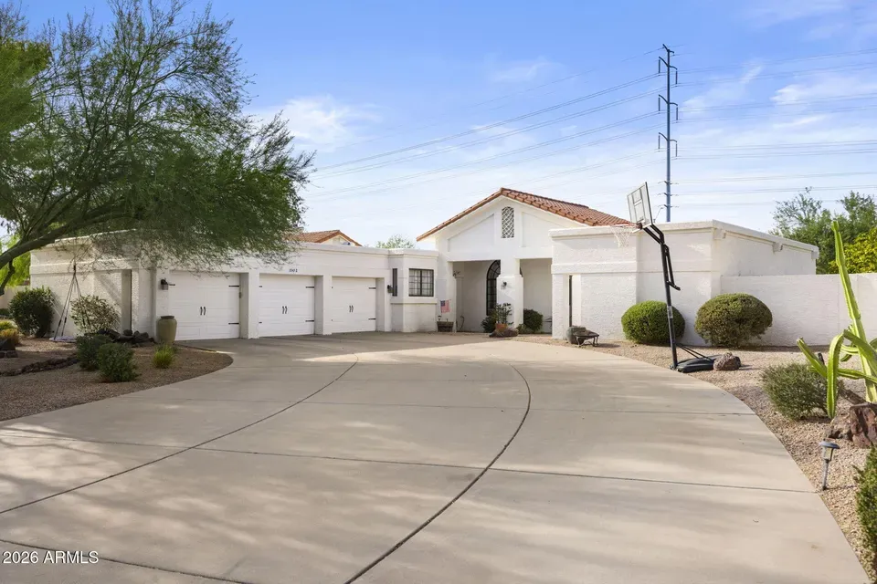 4 Bed 2 Bath Traditional Suburban Family Home in Scottsdale, AZ