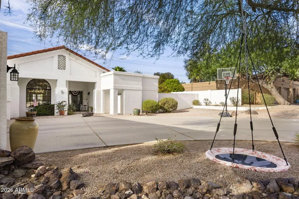 4 Bed 2 Bath Traditional Suburban Family Home in Scottsdale, AZ - 2