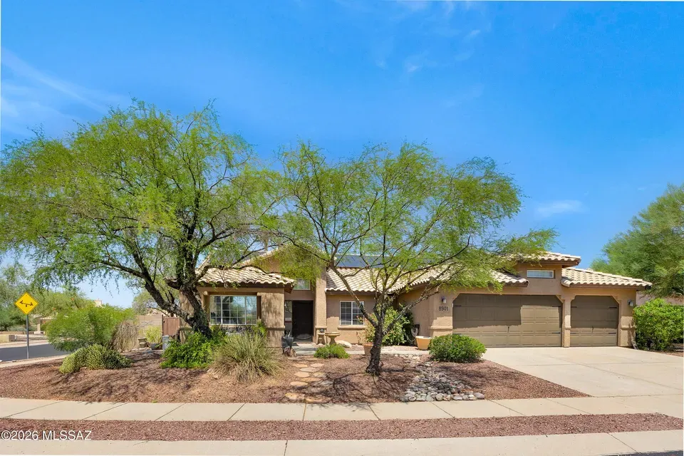 4 Bed 2 Bath Traditional Suburban Family Home in Tucson, AZ