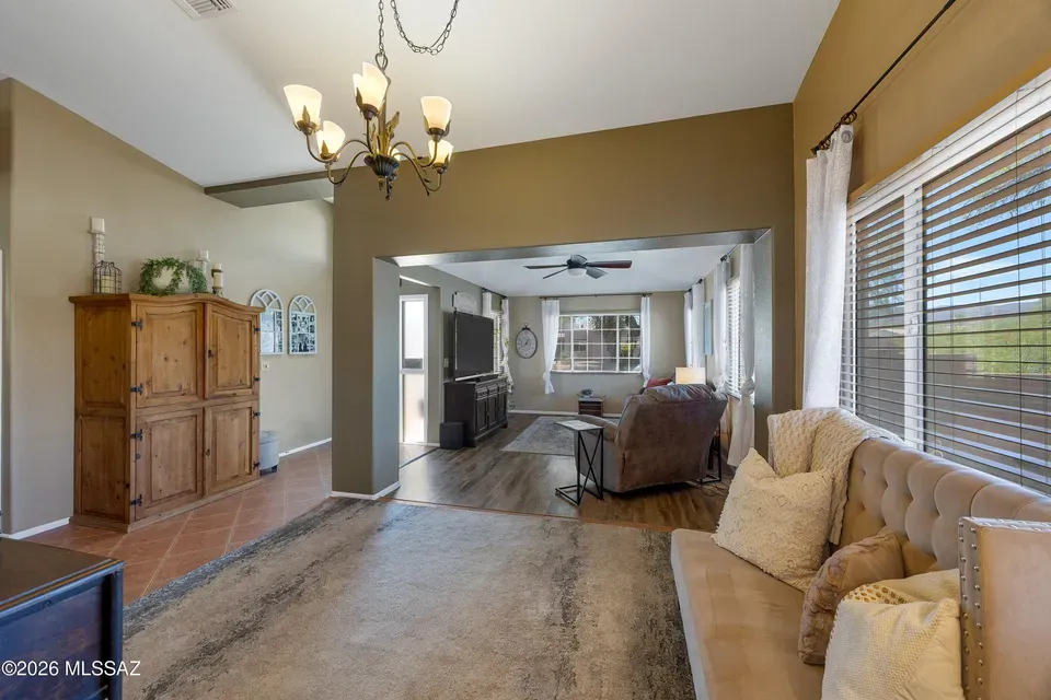 4 Bed 2 Bath Traditional Suburban Family Home in Tucson, AZ - 3